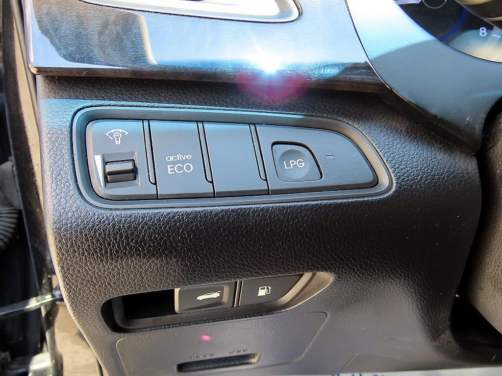 HYUNDAI Grandeur - Vista 12