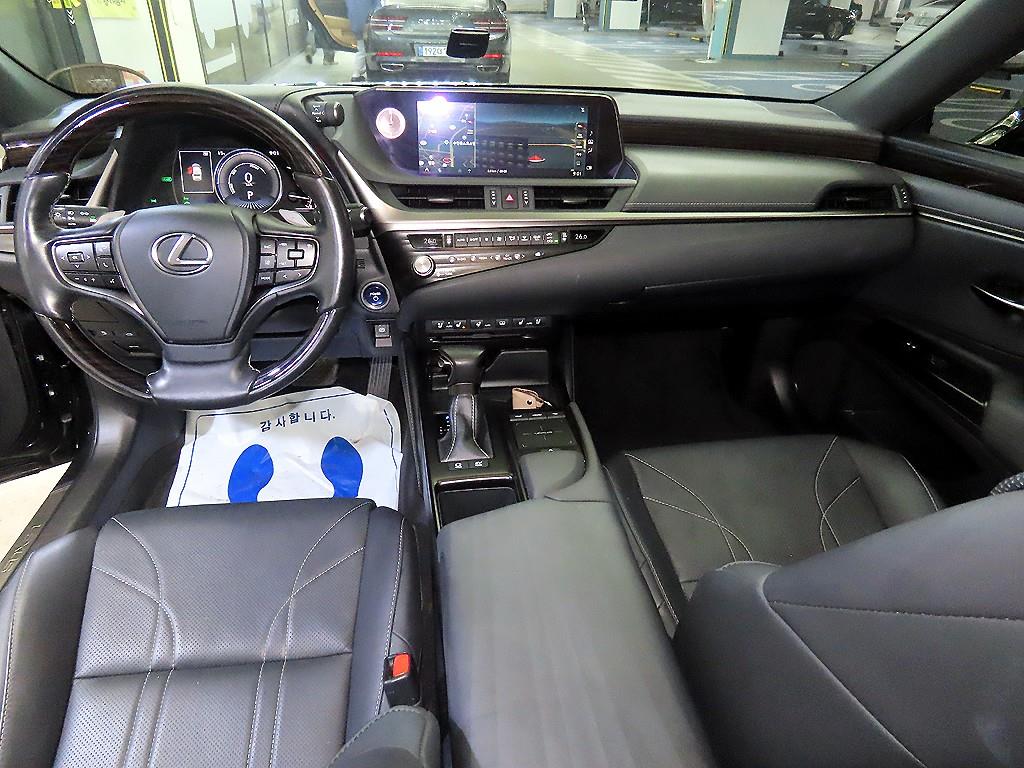 Lexus ES - Vista 10