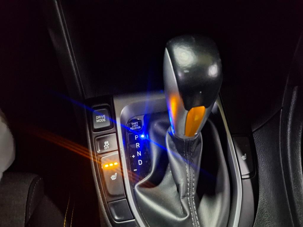 HYUNDAI Veloster - Vista 6