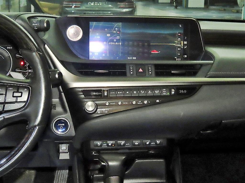 Lexus ES - Vista 11