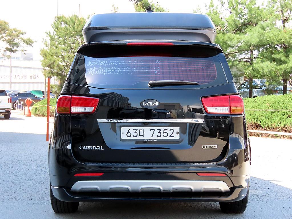 KIA Carnival - Vista 4