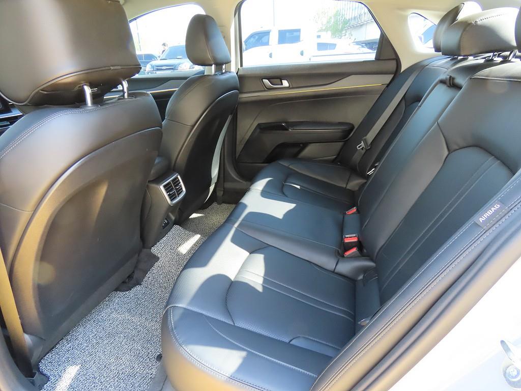 KIA K5 - Vista 6
