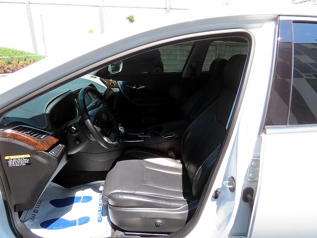 HYUNDAI Aslan - Vista 5