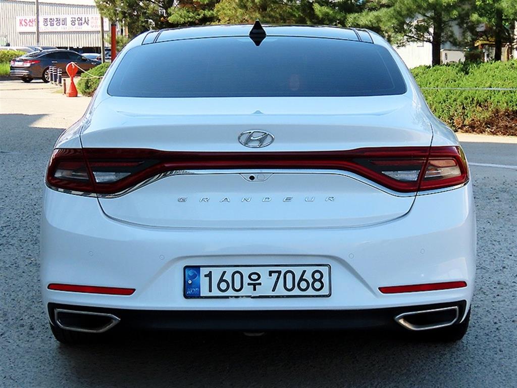 HYUNDAI Grandeur - Vista 4
