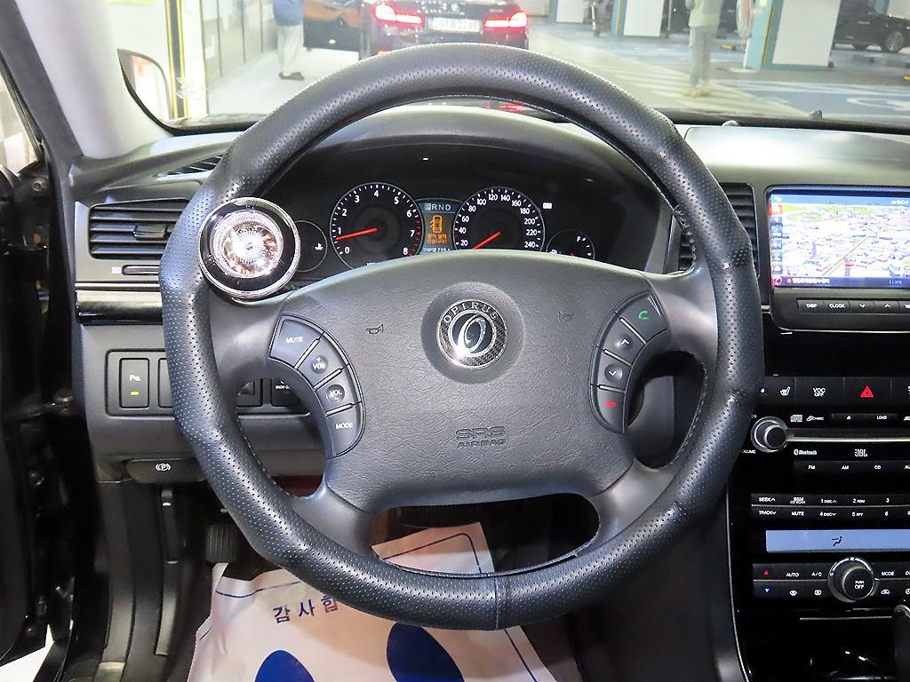 KIA Opirus - Vista 8