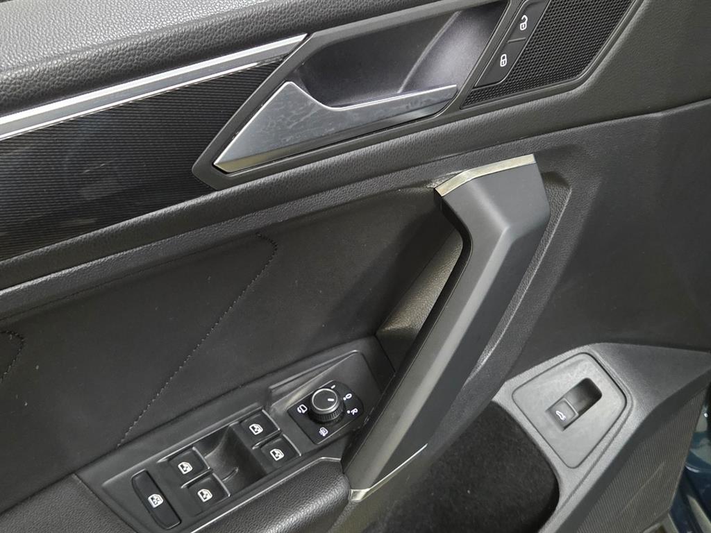 Volkswagen Tiguan 2020 Azul - Importación desde Corea - HF Imports Iquique - Foto 15