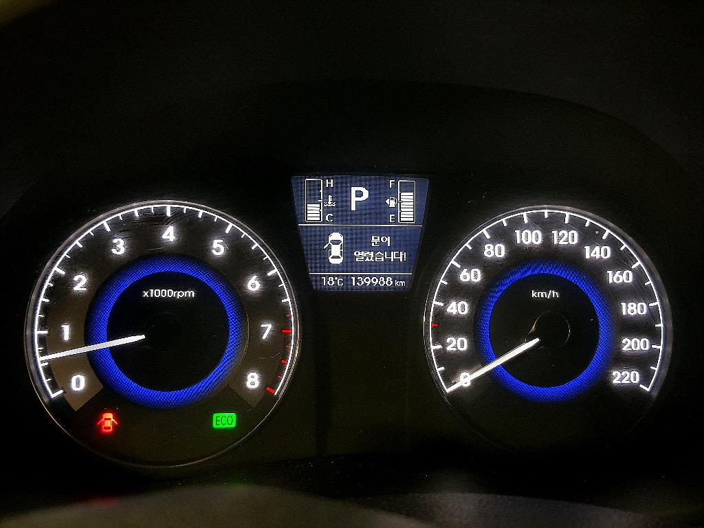 HYUNDAI Accent - Vista 7