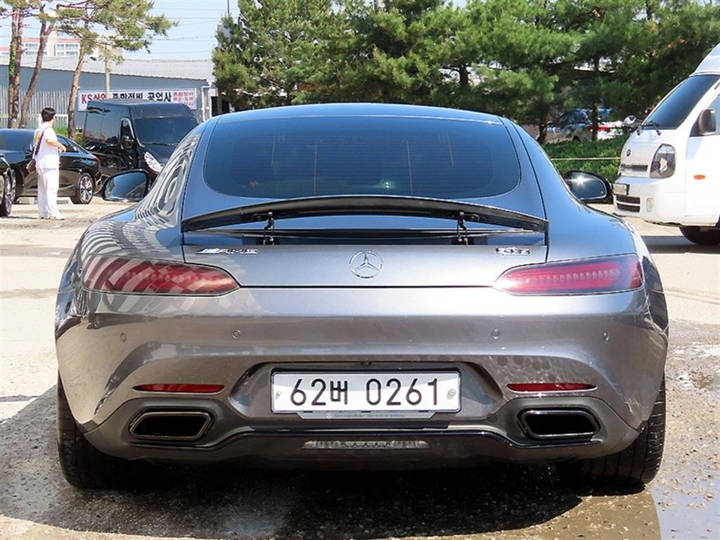 Mercedes Benz AMG GT - Vista 4