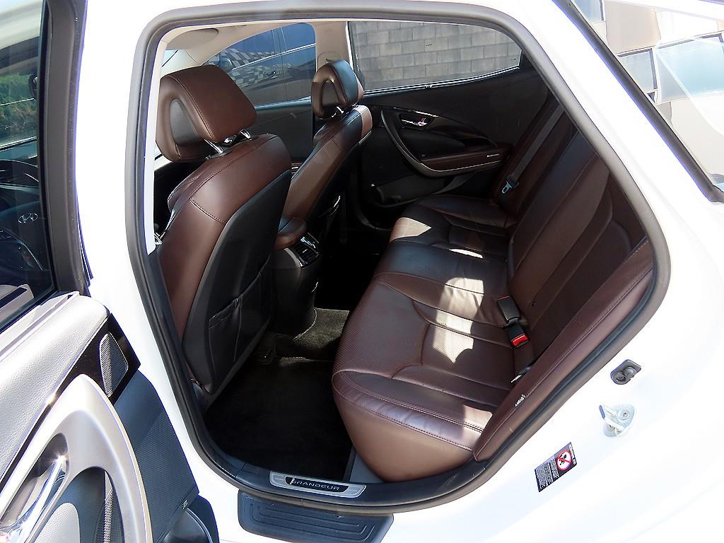 HYUNDAI Grandeur - Vista 6