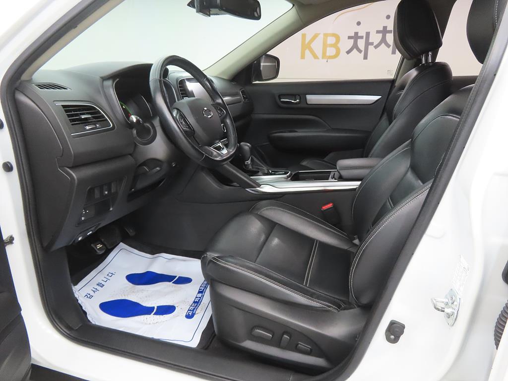 SAMSUNG QM6 - Vista 5
