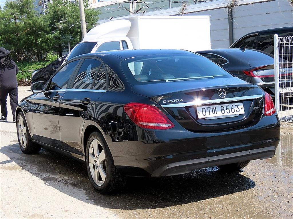 Mercedes Benz C Class - Vista 2