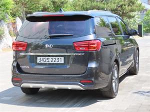 KIA Carnival - Vista 6