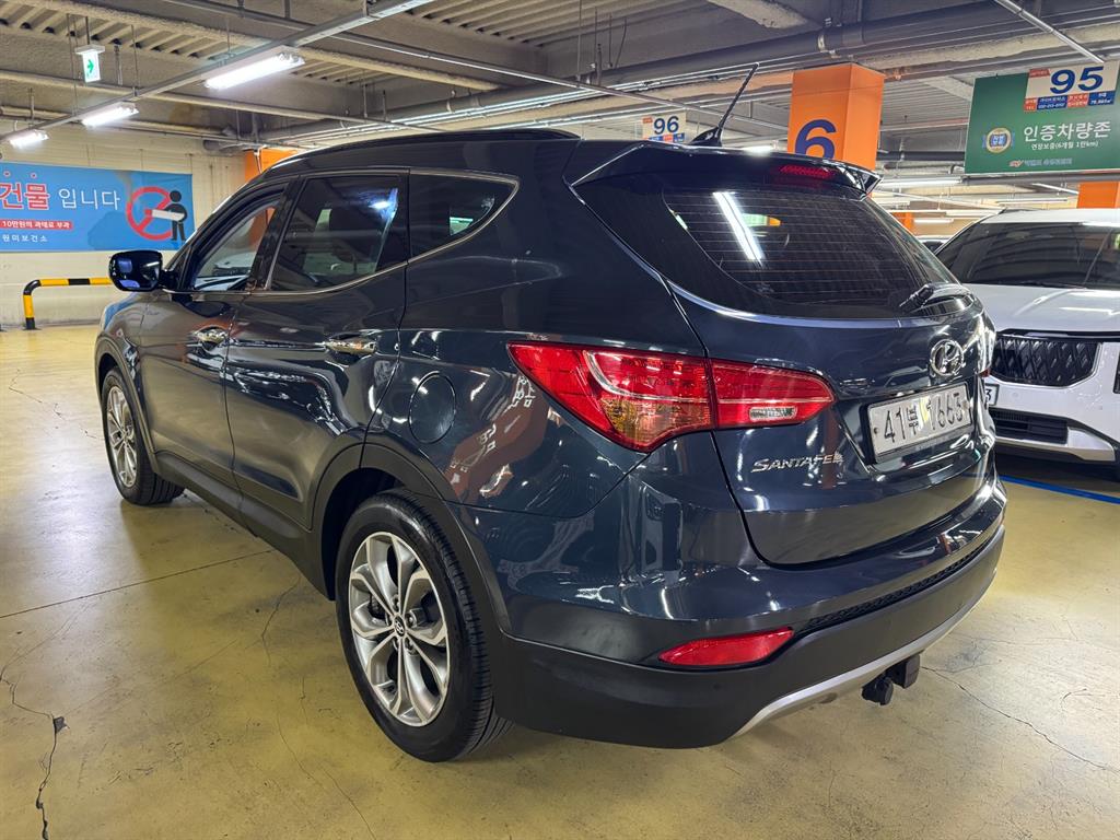 HYUNDAI Santa Fe - Vista 4