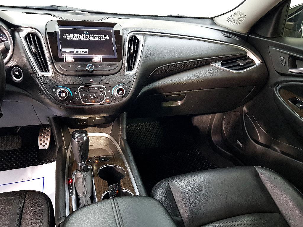 Chevrolet Malibu - Vista 10