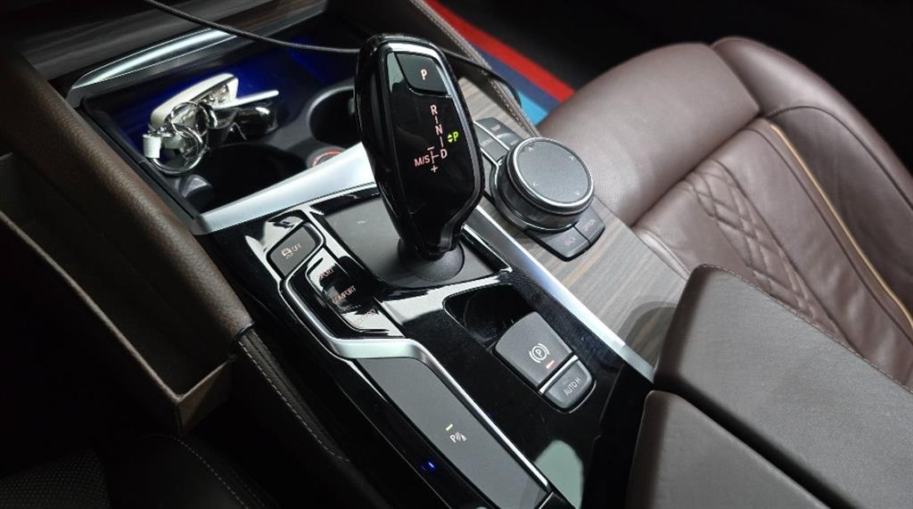 BMW 5 Series 2018 Blanco - Importación desde Corea - HF Imports Iquique - Foto 13