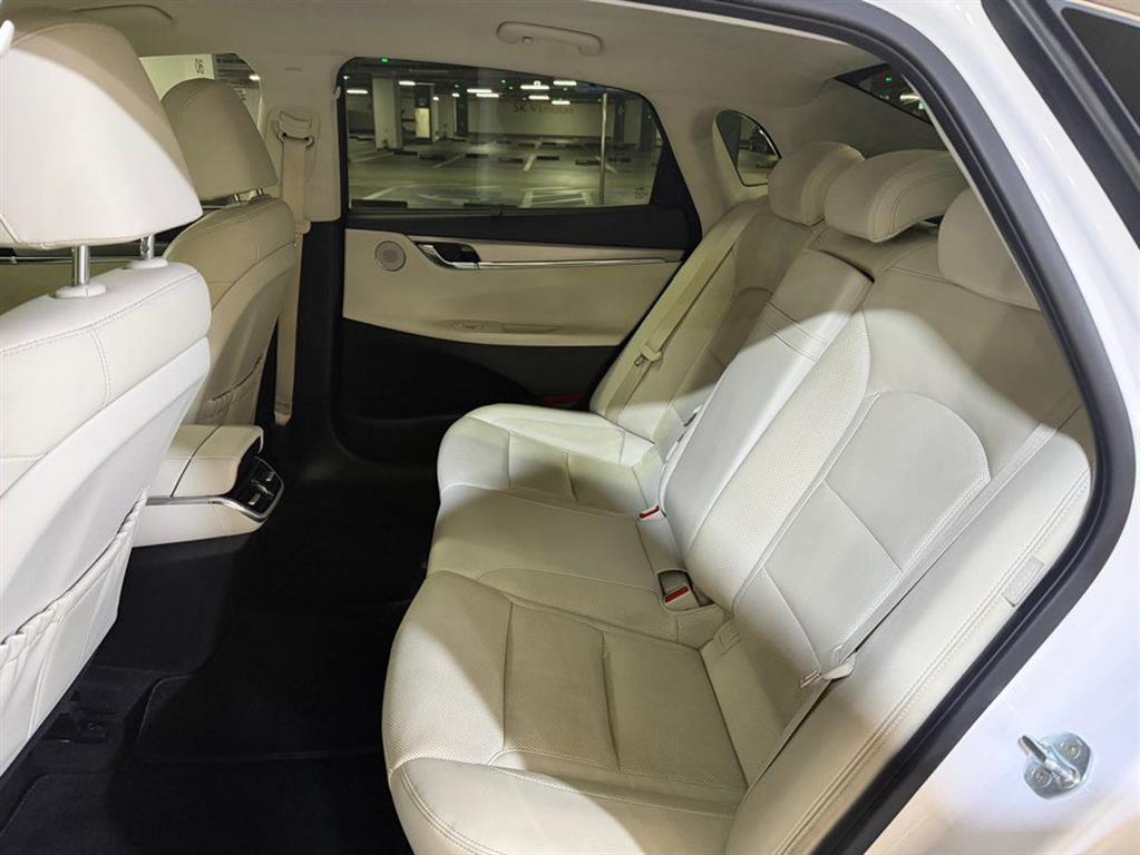 HYUNDAI Grandeur - Vista 6