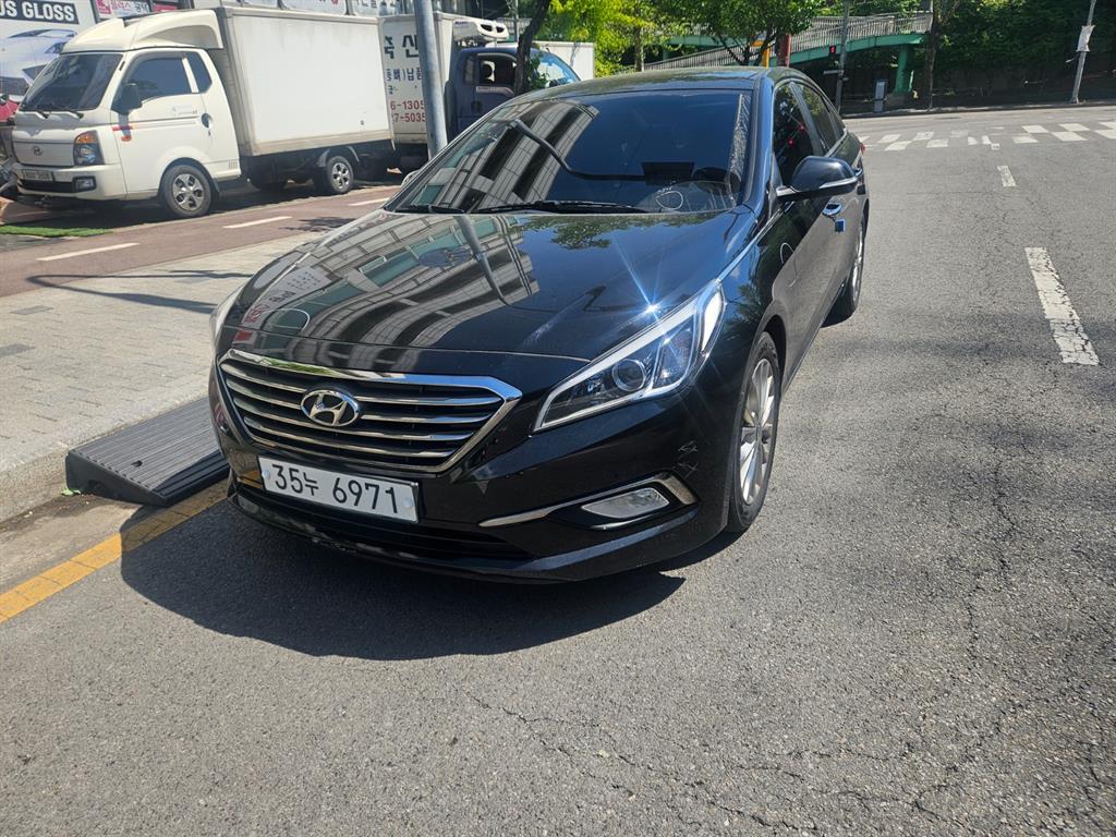 HYUNDAI Sonata - Vista 2