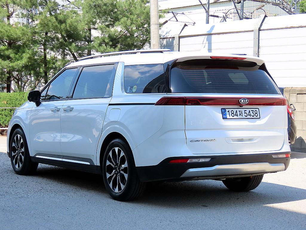 KIA Carnival - Vista 3