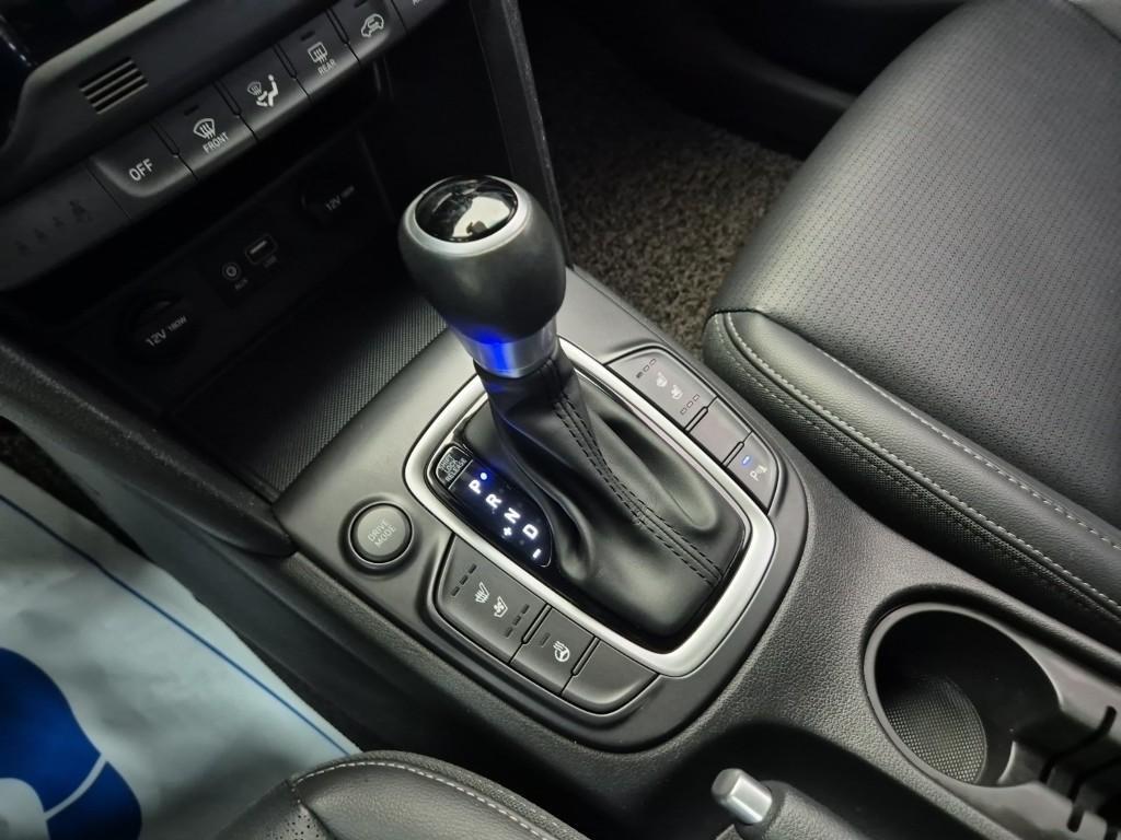 HYUNDAI Kona - Vista 8