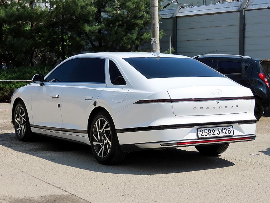 HYUNDAI Grandeur - Vista 3