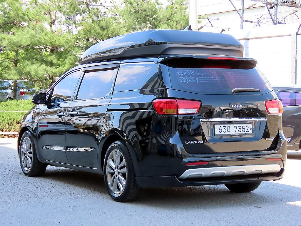 KIA Carnival - Vista 3