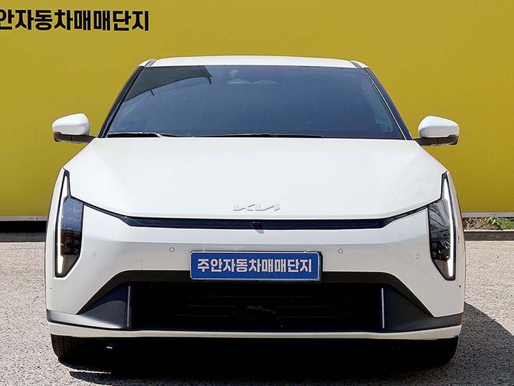 KIA EV4 2026 Blanco - Importación desde Corea - HF Imports Iquique - Foto 1