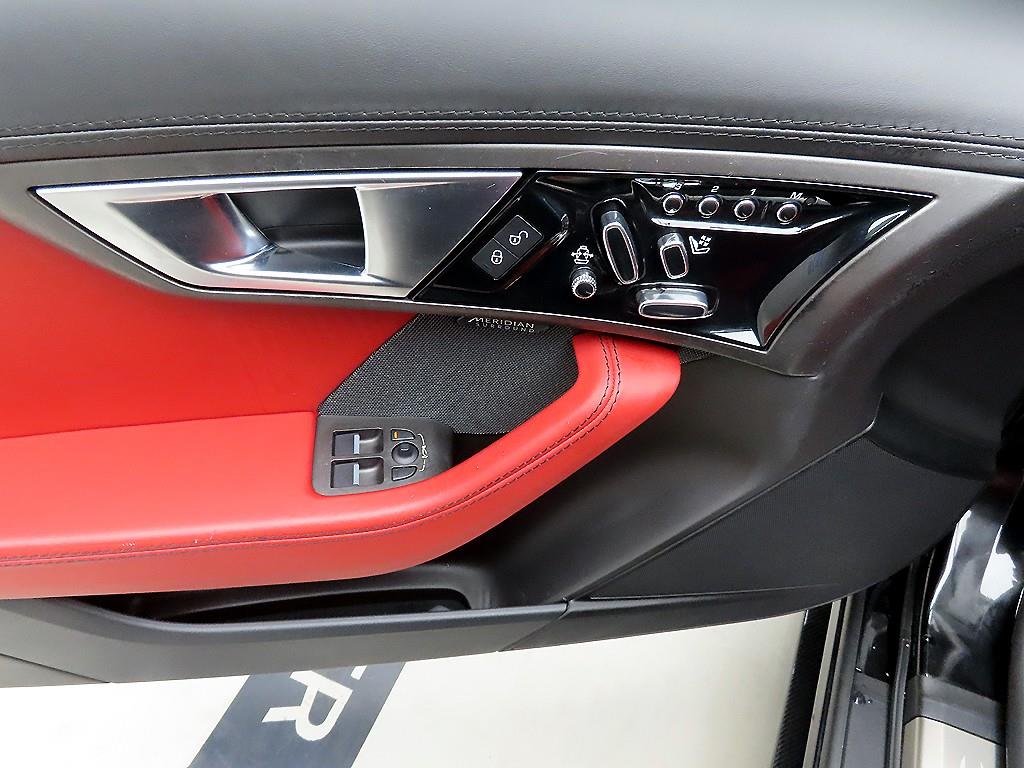 Jaguar F-TYPE - Vista 10
