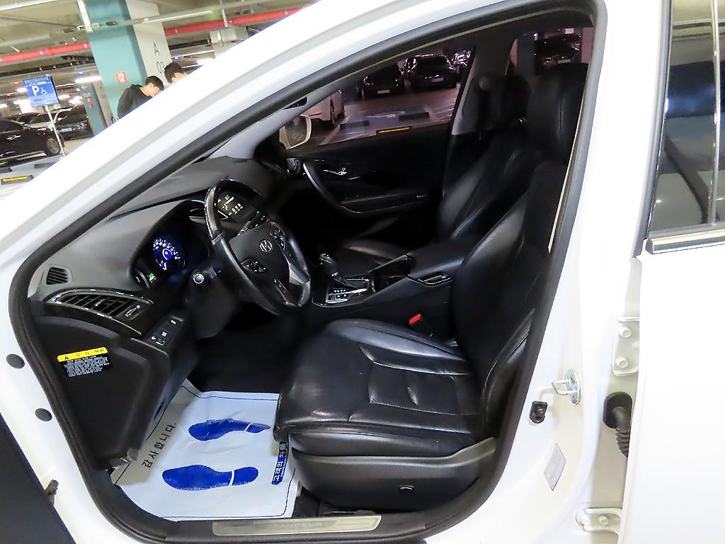 HYUNDAI Grandeur - Vista 6