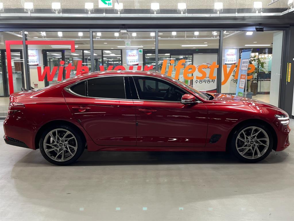 Genesis G70 - Vista 3