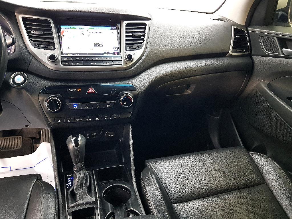 HYUNDAI Tucson - Vista 10