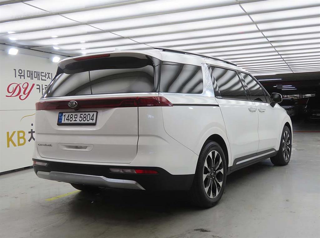 KIA Carnival - Vista 4