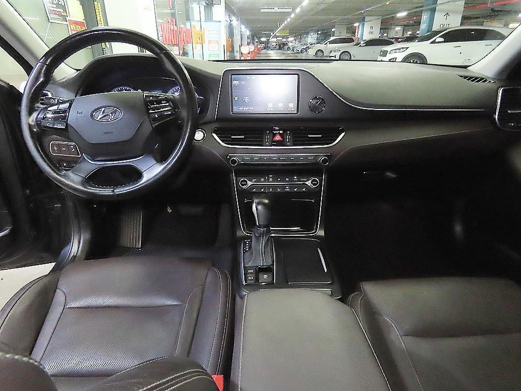 HYUNDAI Grandeur - Vista 10