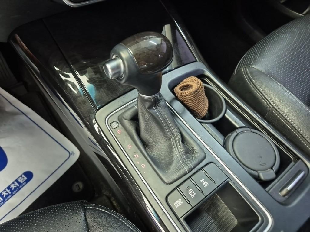 KIA Sorento - Vista 8
