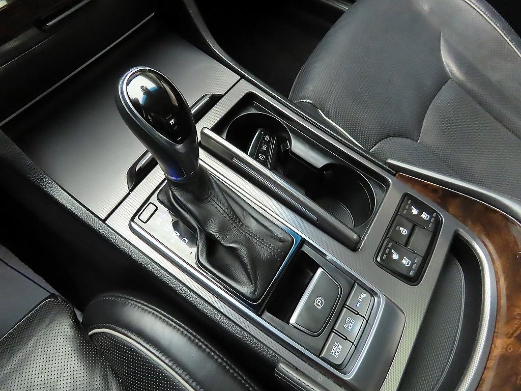HYUNDAI Aslan - Vista 10