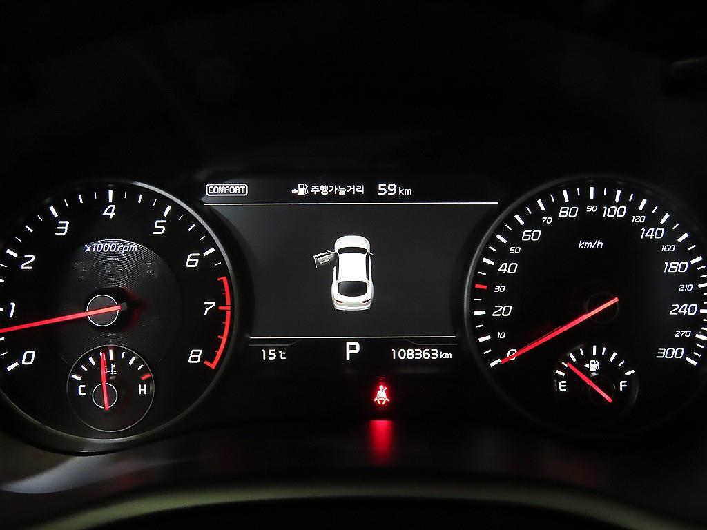 KIA Stinger - Vista 9