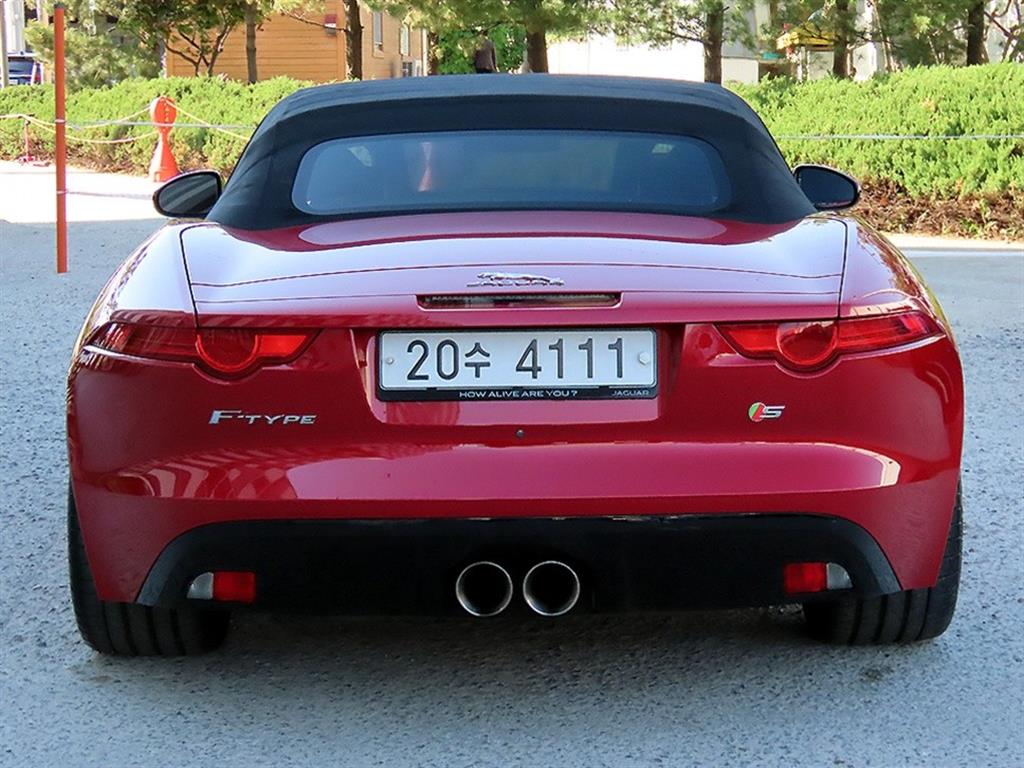 Jaguar F-TYPE - Vista 4