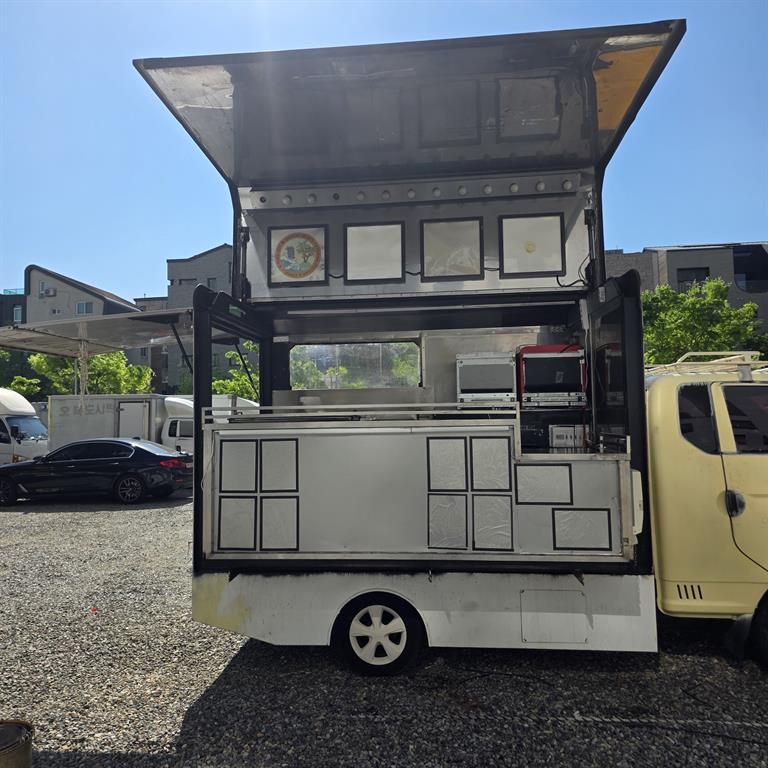 Small Truck Special (sneck/mobile sales) - Vista 7