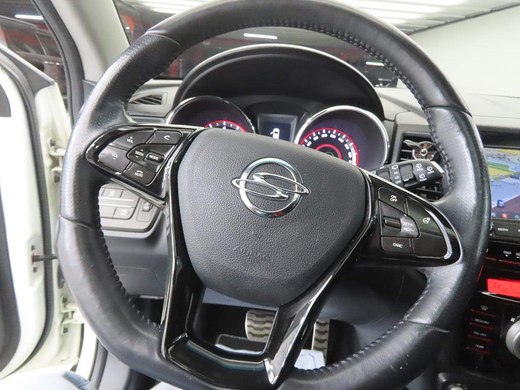 Ssangyong Tivoli - Vista 8