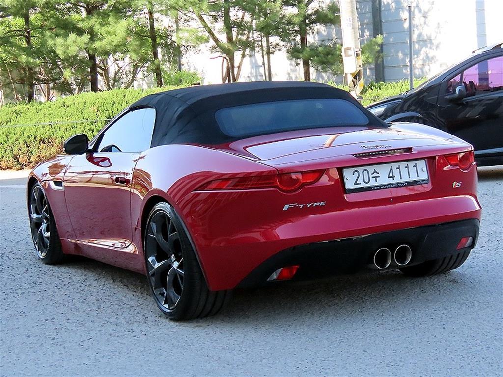 Jaguar F-TYPE - Vista 3