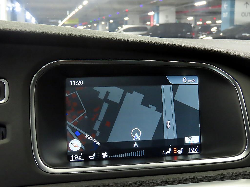 Volvo V40 2016 Negro - Importación desde Corea - HF Imports Iquique - Foto 13