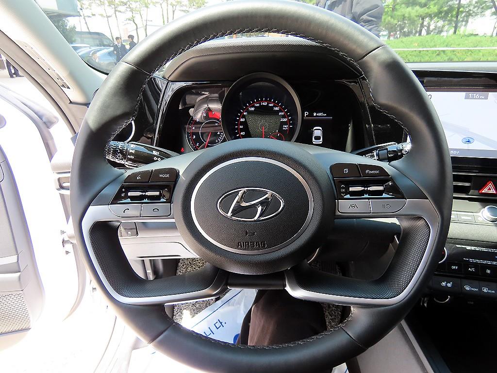 HYUNDAI Avante - Vista 8