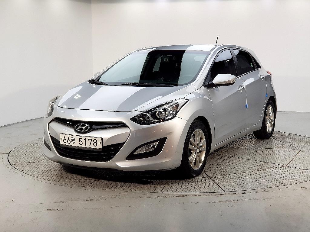 HYUNDAI i30 2012 Plateado - Importación desde Corea - HF Imports Iquique - Foto 1