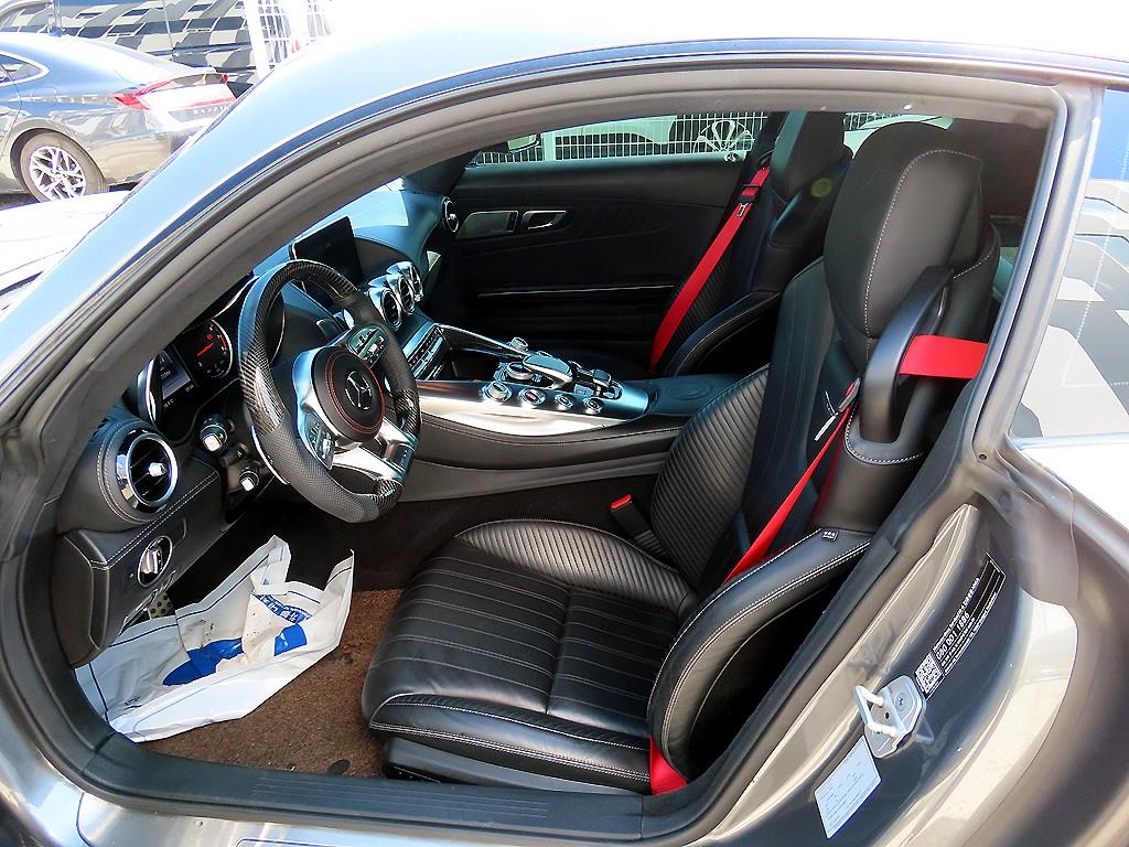 Mercedes Benz AMG GT - Vista 5