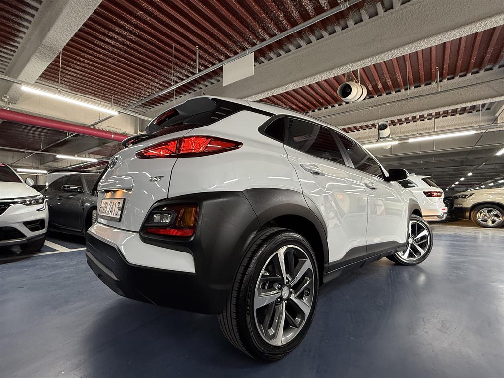 HYUNDAI Kona - Vista 3