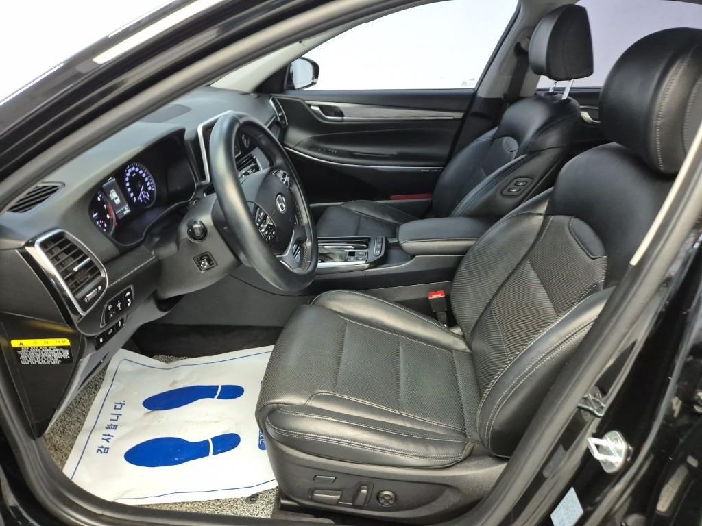HYUNDAI Grandeur - Vista 11