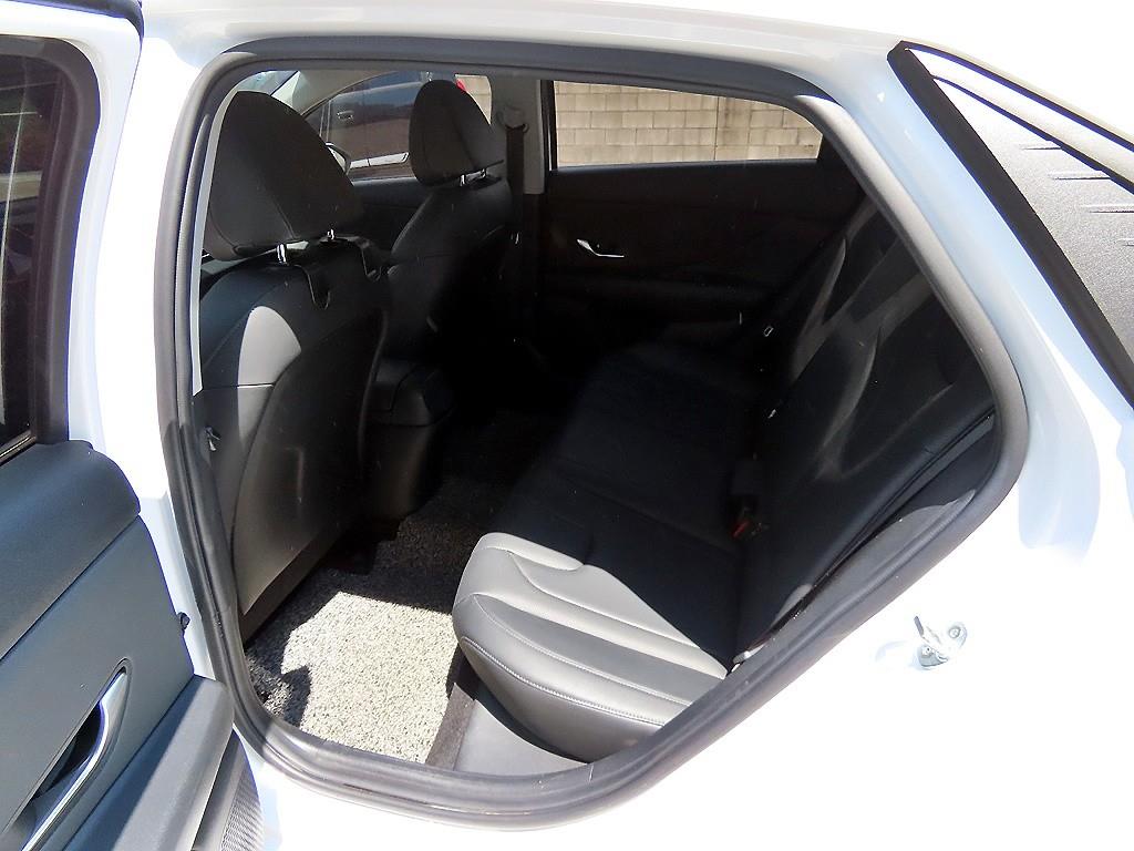 HYUNDAI Avante - Vista 6
