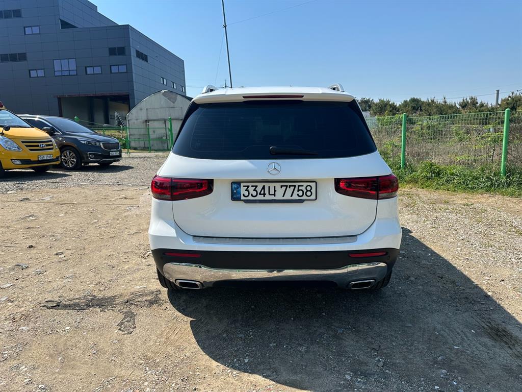 Mercedes Benz GLB Class - Vista 5