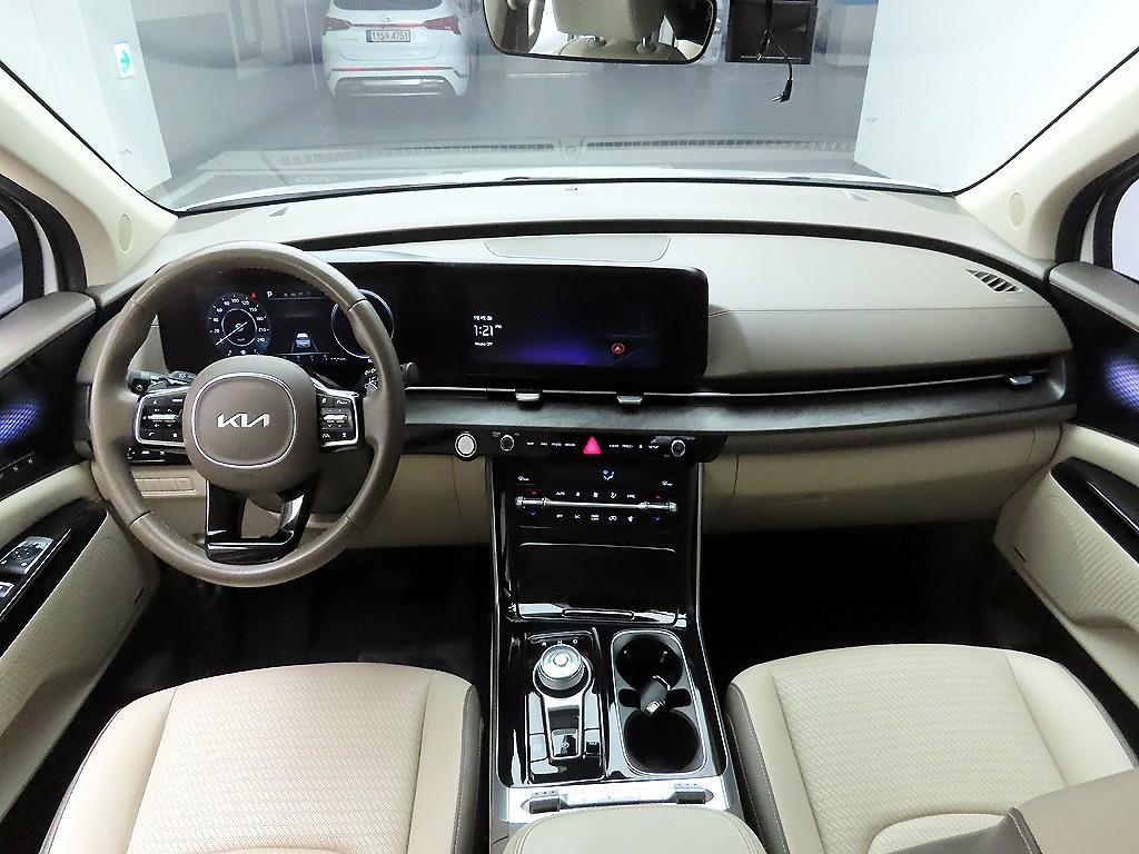 KIA Carnival - Vista 8