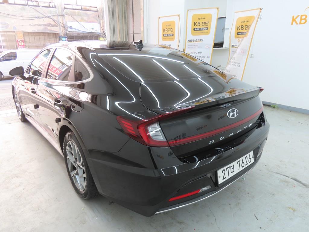 HYUNDAI Sonata - Vista 4