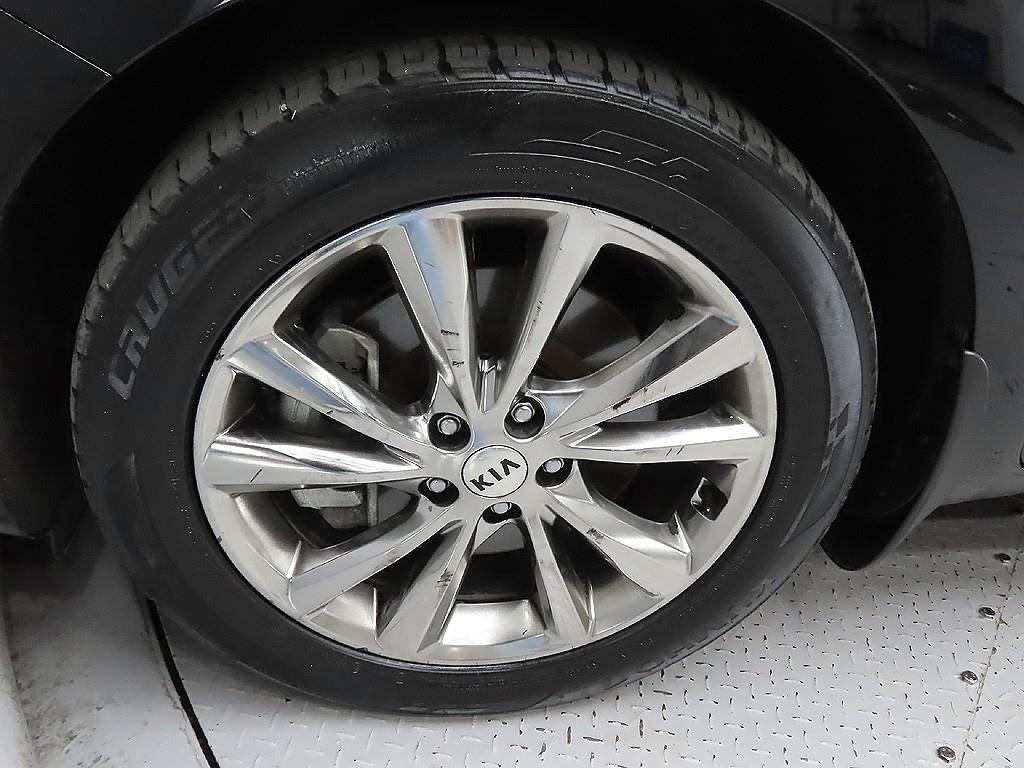 KIA Carnival - Vista 9